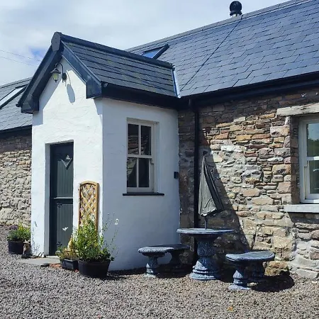 The Old House At Belfield Ferienhaus