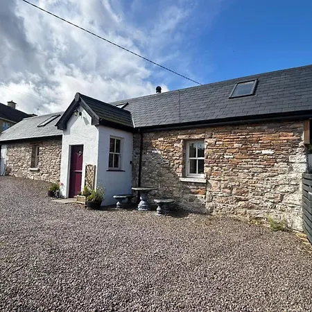 The Old House At Belfield Hébergement de vacances *